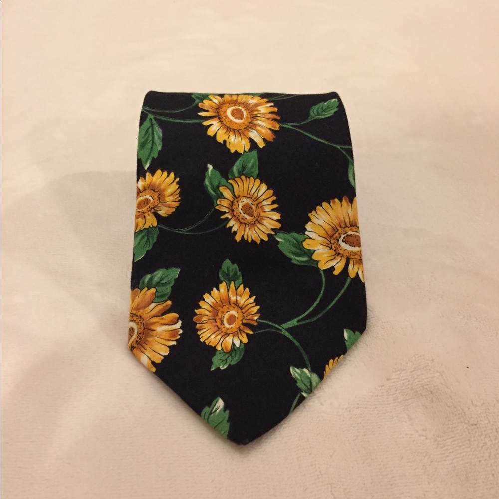 Requirements sunflower necktie.